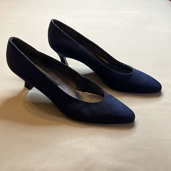 Stuart Weitzman Blue Dress Pumps - Size 8.5 AA - Picture 2 of 15